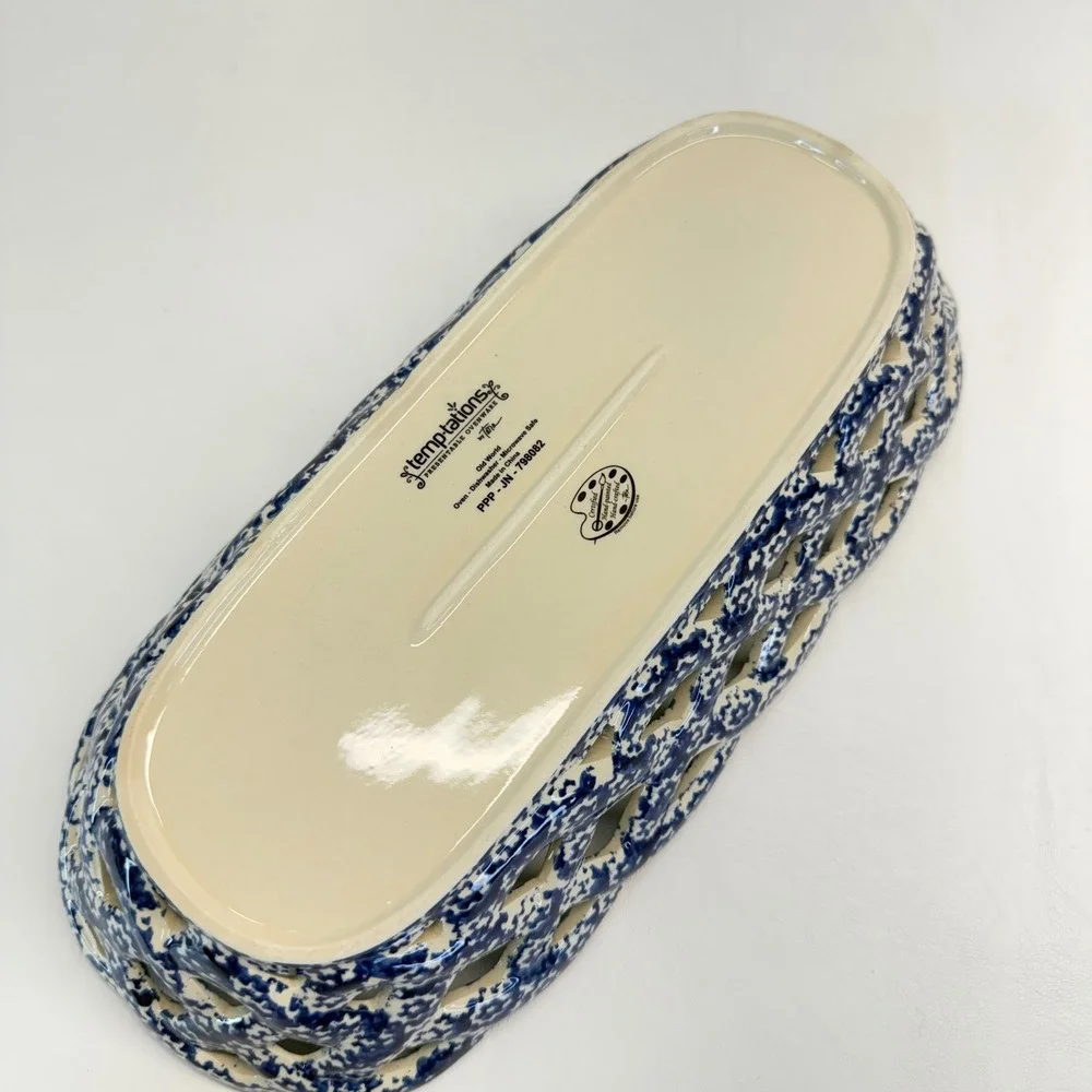 Temp-tations Oval Bread Dish Old World Blue Floral Ceramic Lattice PPP-JN-798082